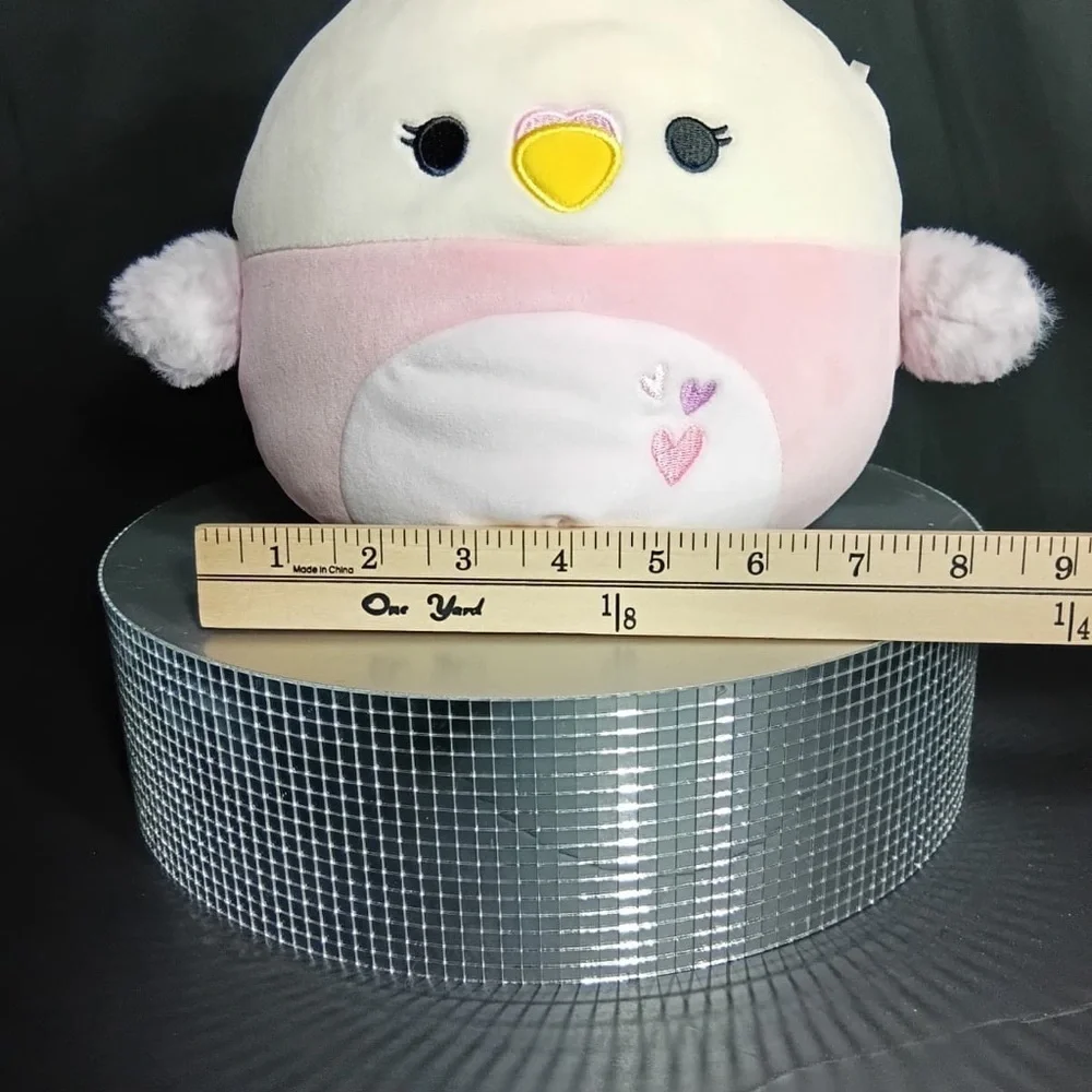 Squisnallow Cute Pink and White Plush Toy 7” pre owned  Exellent condition